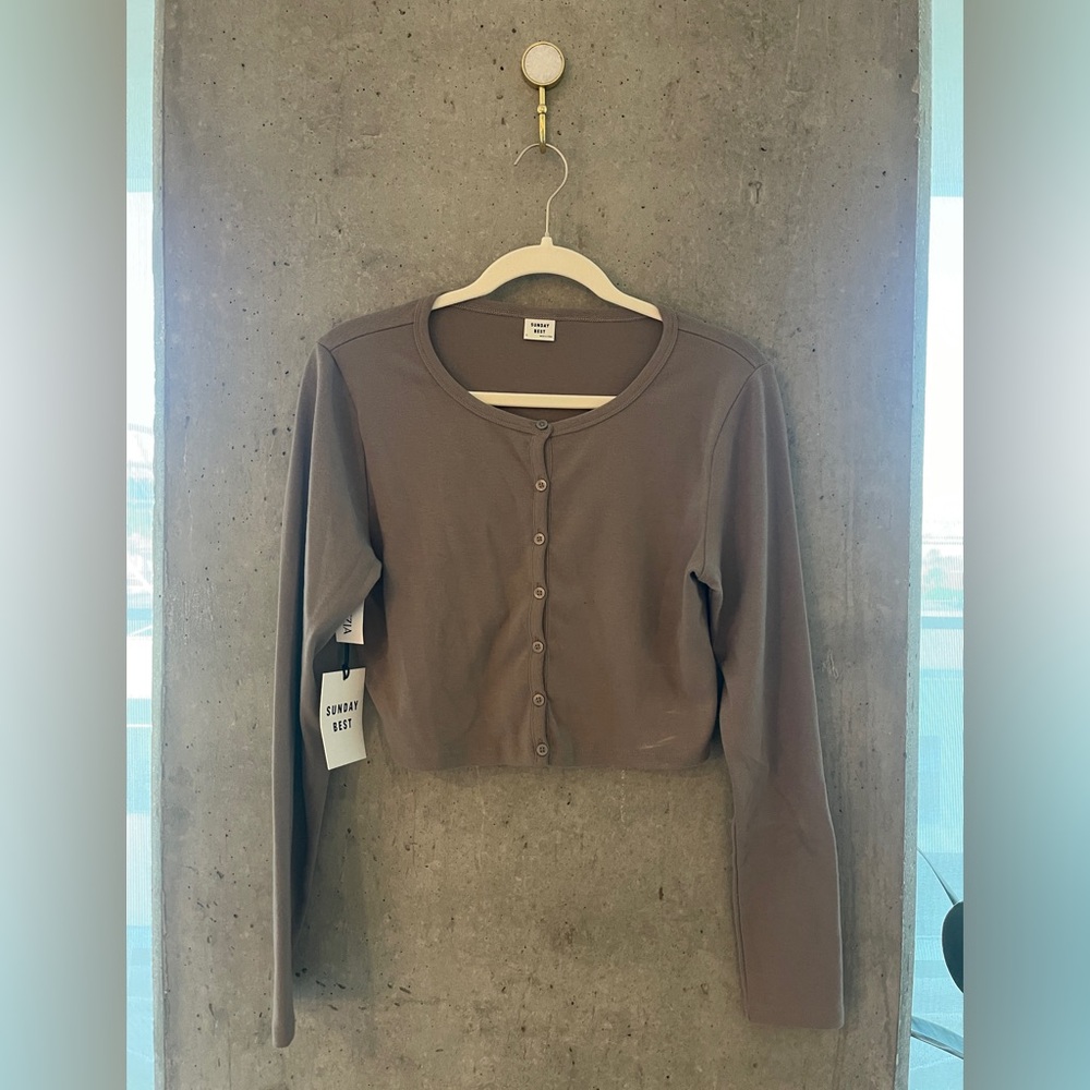 Aritzia Sunday Best Apple Button Cardigan in Turner Taupe (Large)